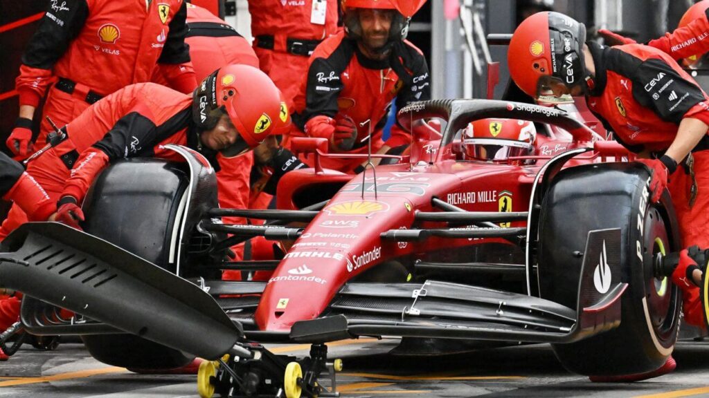 Charles Leclers - Ferrari Sert Hamur Geçiş - Macaristan 2022